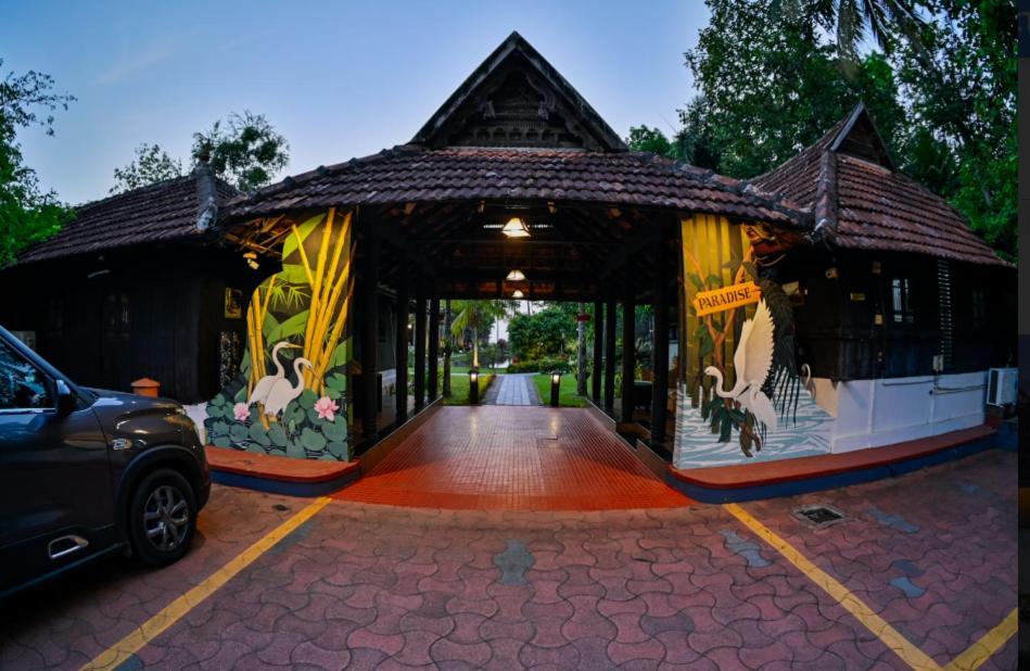 Paradise Heritage Resort Kumarakom Eksteriør billede